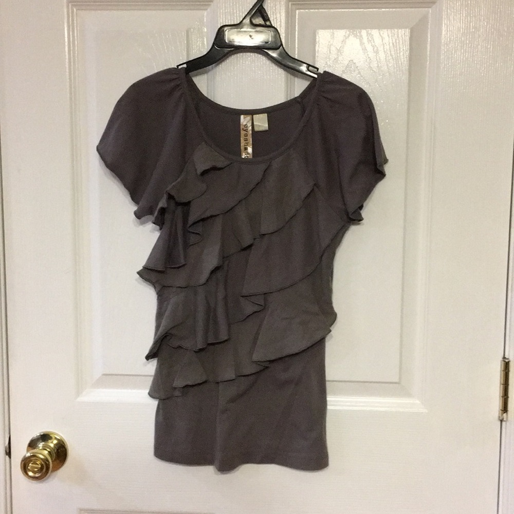 Grey ruffled top